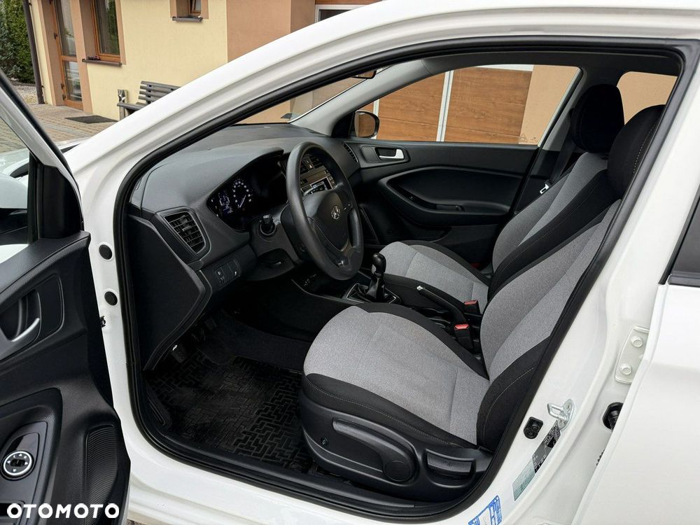 Hyundai i20 1.2 BlueDrive Classic + - 19