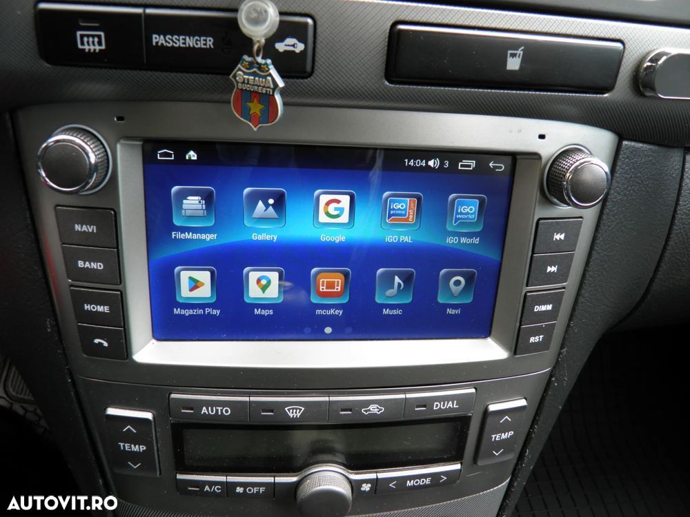 Toyota Avensis 1.6 Sedan Luna - 15