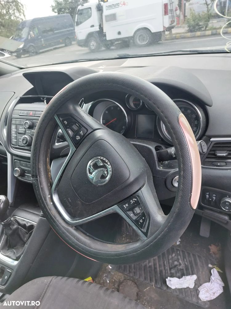 Dezmembrez Opel Zafira C 1,6 CDTI - 12