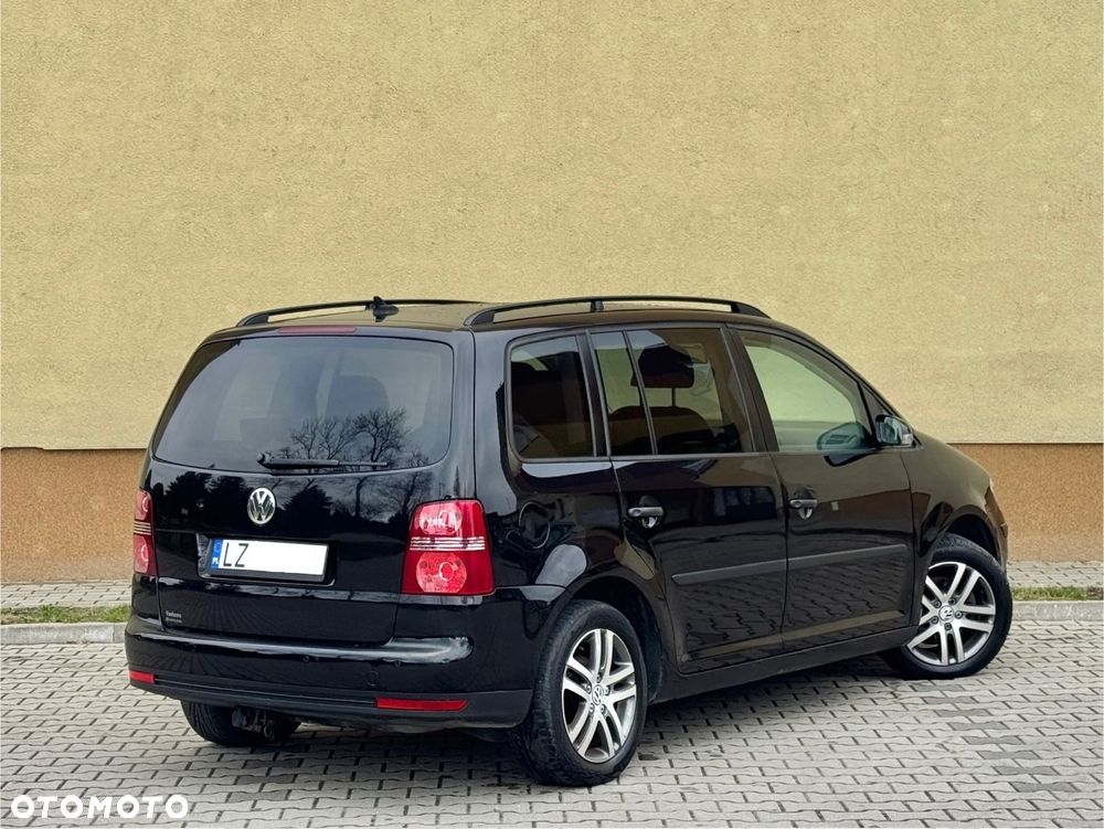 Volkswagen Touran 1.9 TDI Highline - 4