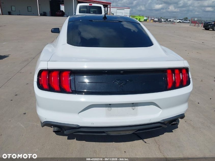 Ford Mustang 2.3 Eco Boost - 6