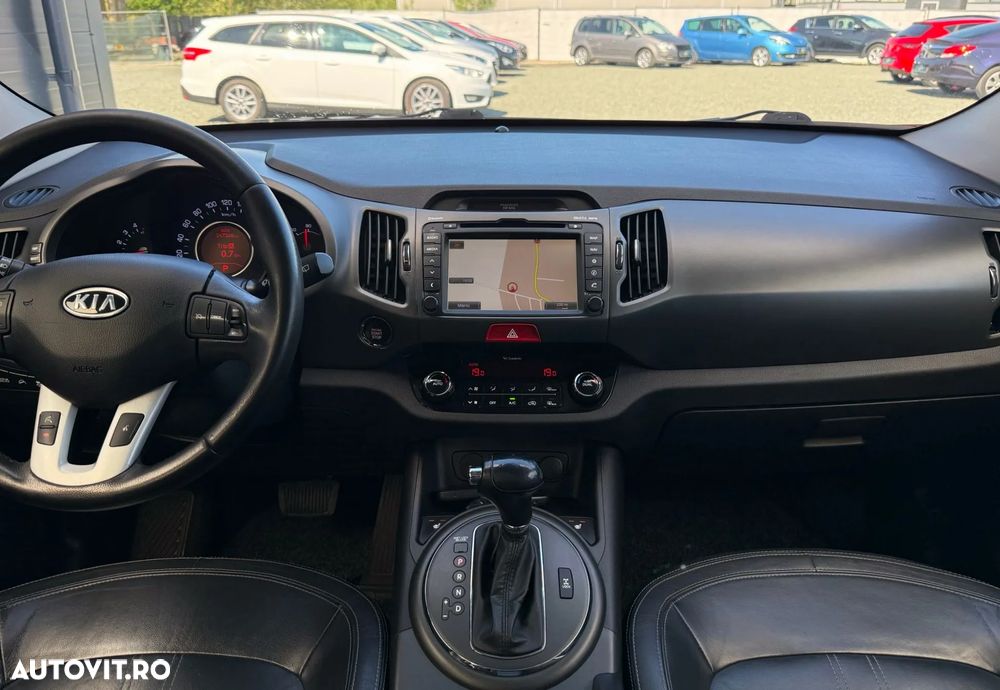 Kia Sportage 2.0 CRDI 4WD Automatik Spirit - 17