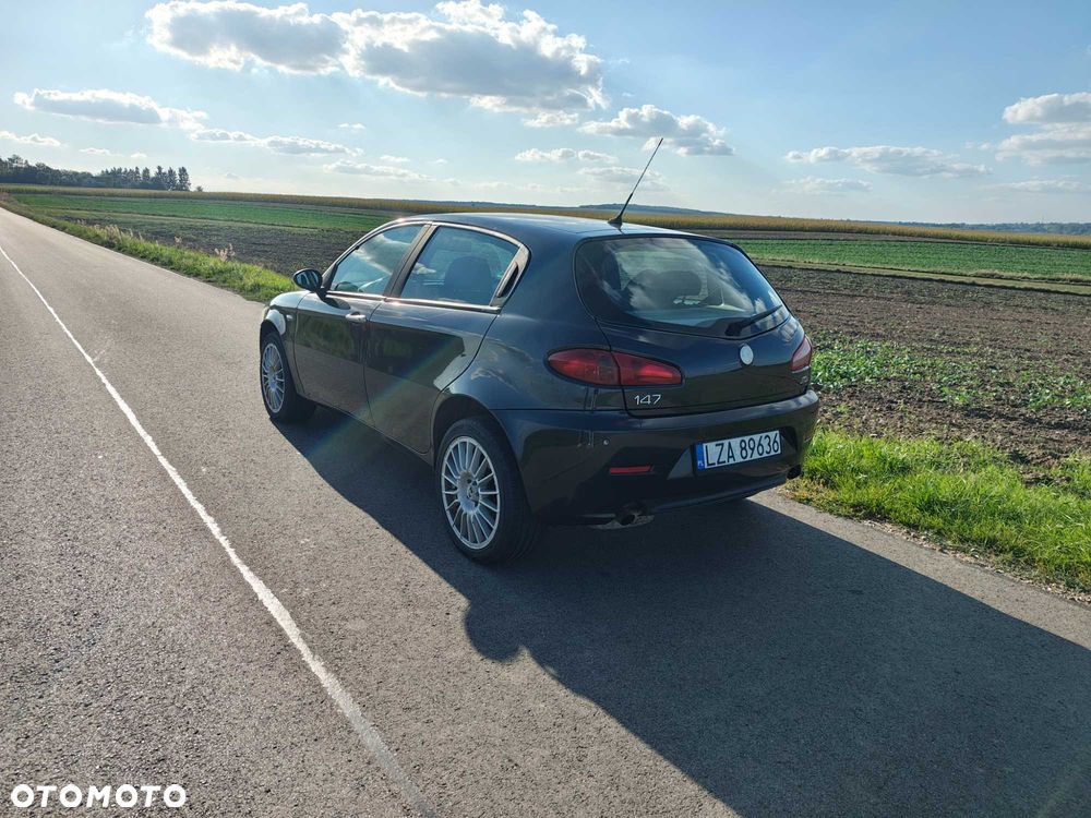 Alfa Romeo 147 - 5