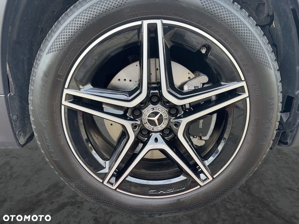 Mercedes-Benz GLB 200 AMG Line 7G-DCT - 10