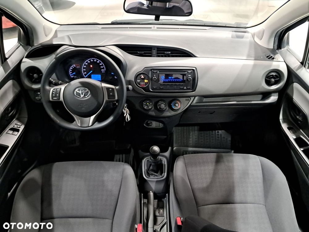 Toyota Yaris - 12