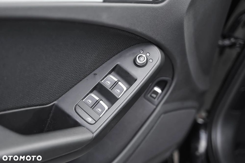 Audi A4 Avant 2.0 TDI Quattro S tronic - 11