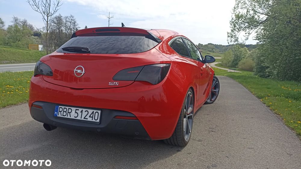 Opel Astra IV GTC 1.4 T Sport S&S - 10
