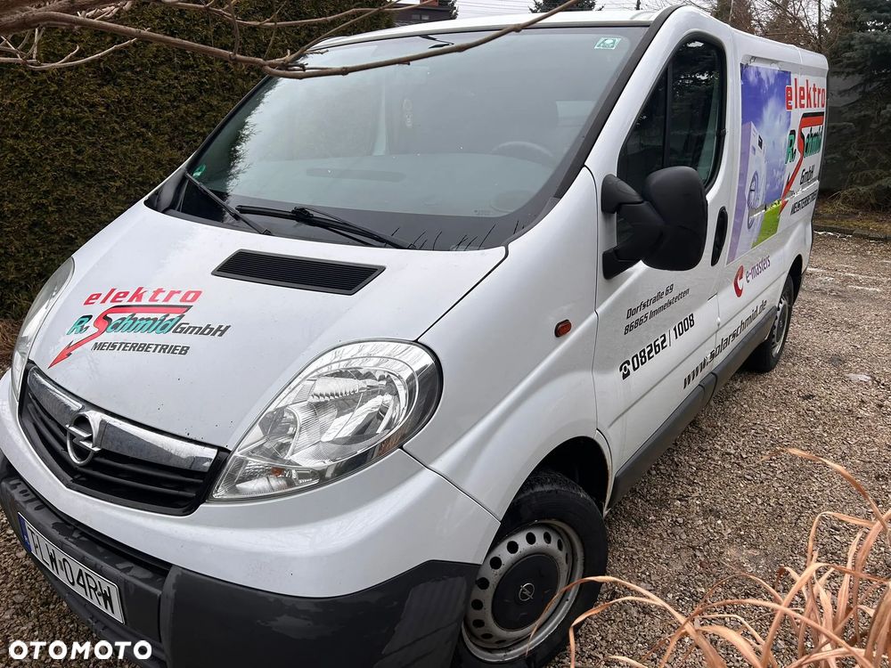 Opel Vivaro - 1