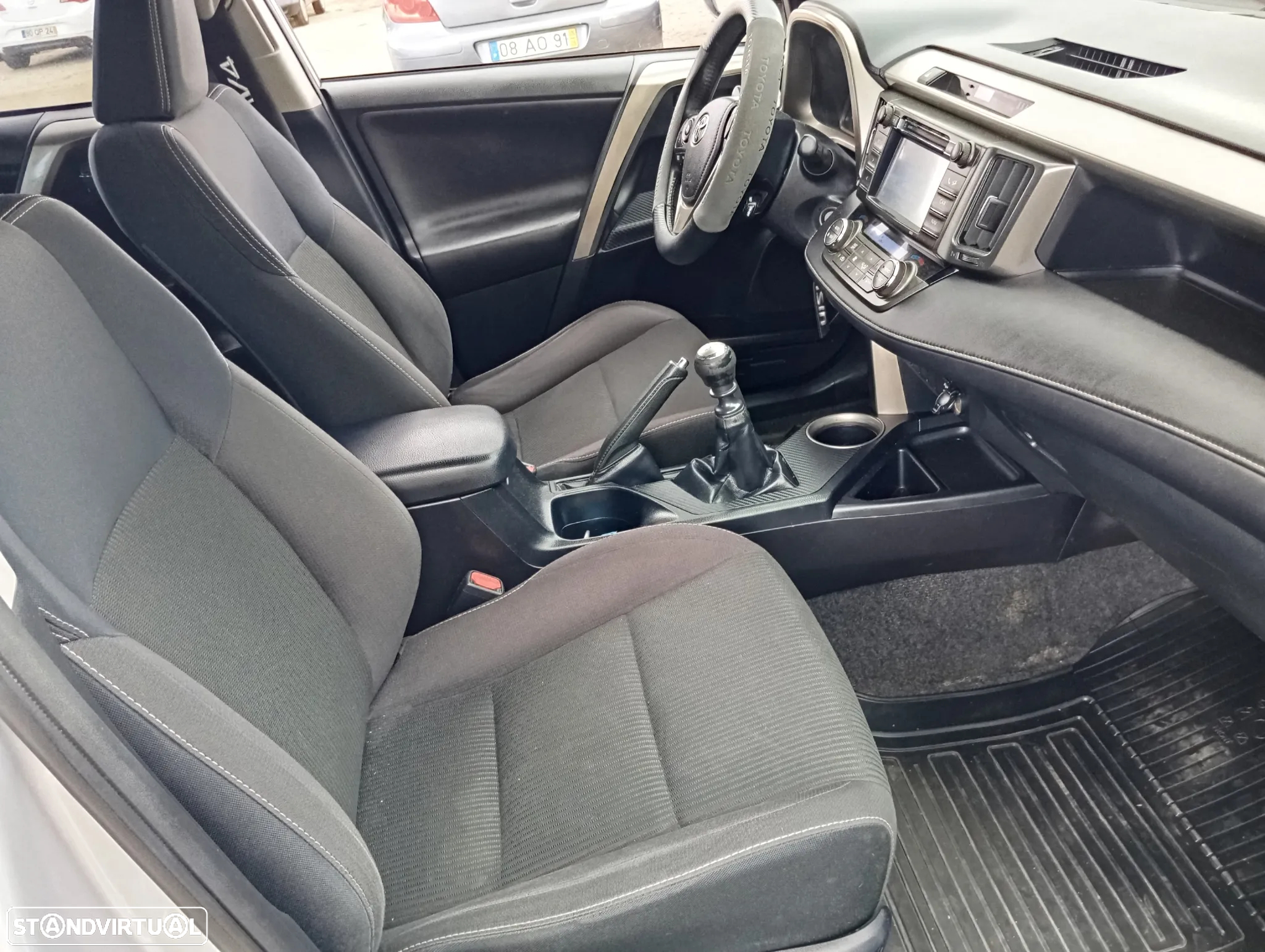 Toyota RAV4 2.0 D-4D Comfort - 11