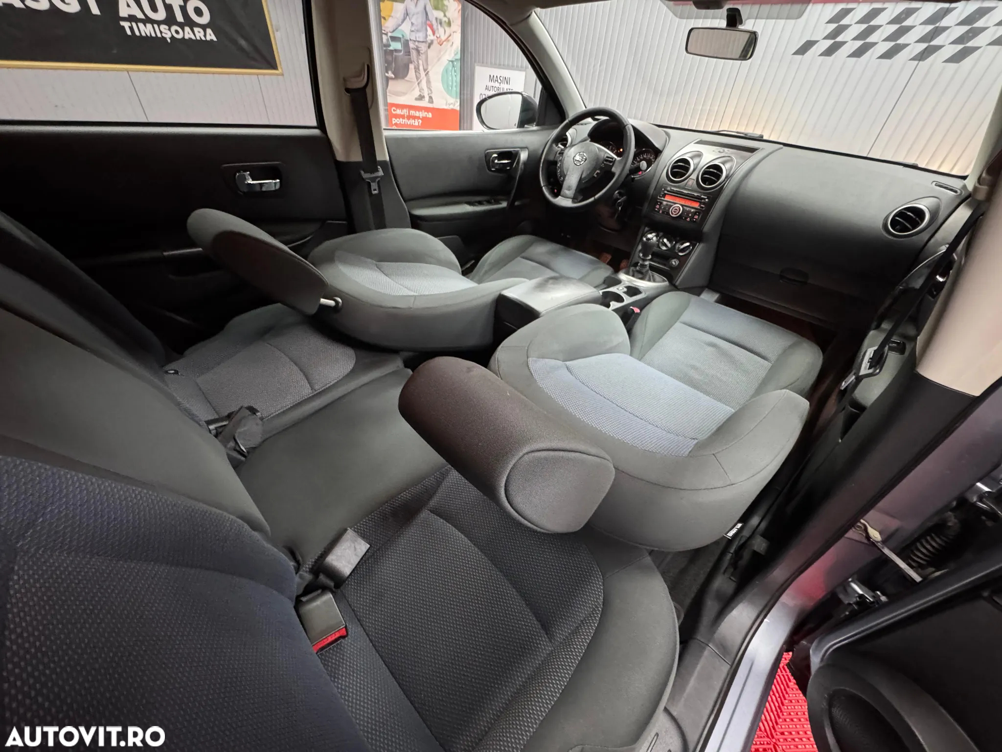 Nissan Qashqai+2 - 14