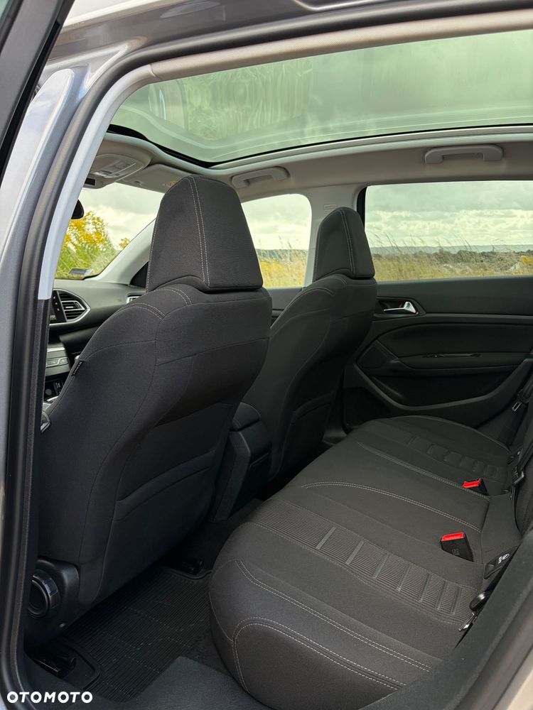 Peugeot 308 1.6 e-HDi Allure S&S - 13