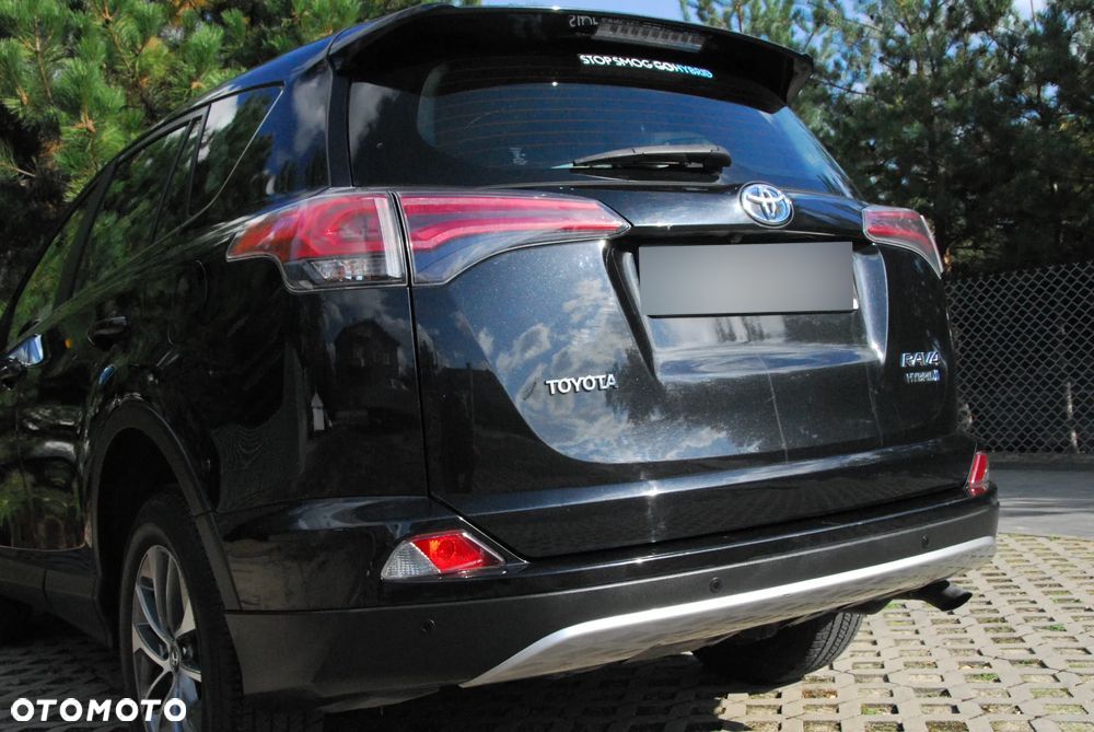 Toyota RAV4 - 8