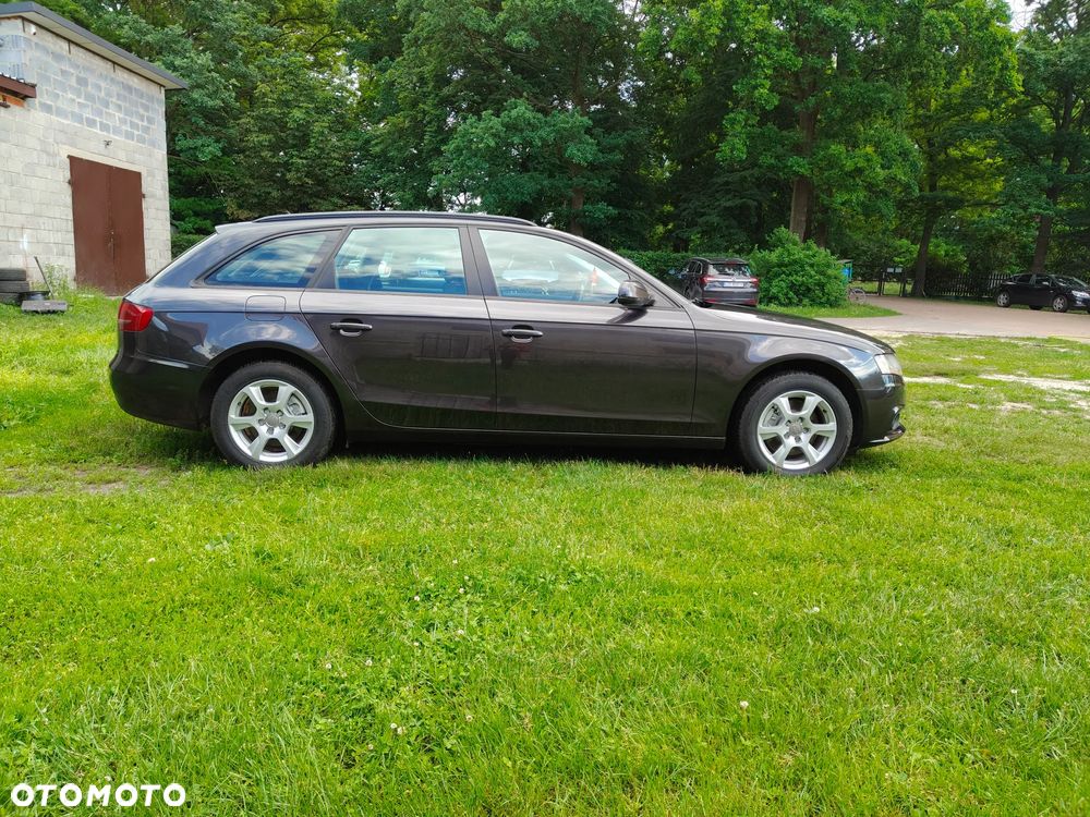 Audi A4 Avant 2.0 TDI DPF Ambition - 5
