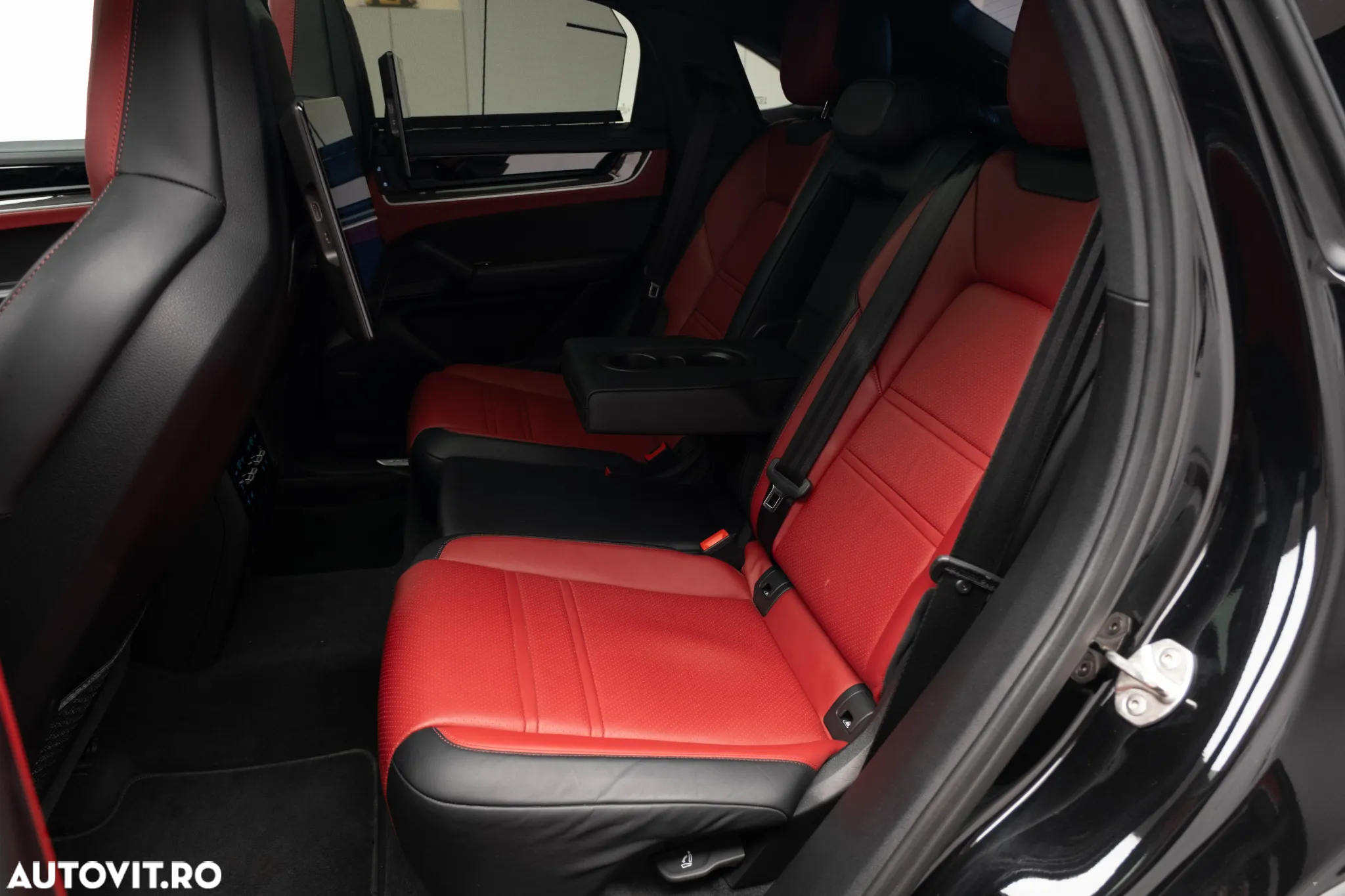 Porsche Cayenne S - 27