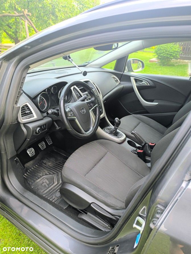 Opel Astra 1.7 CDTI Cosmo - 11
