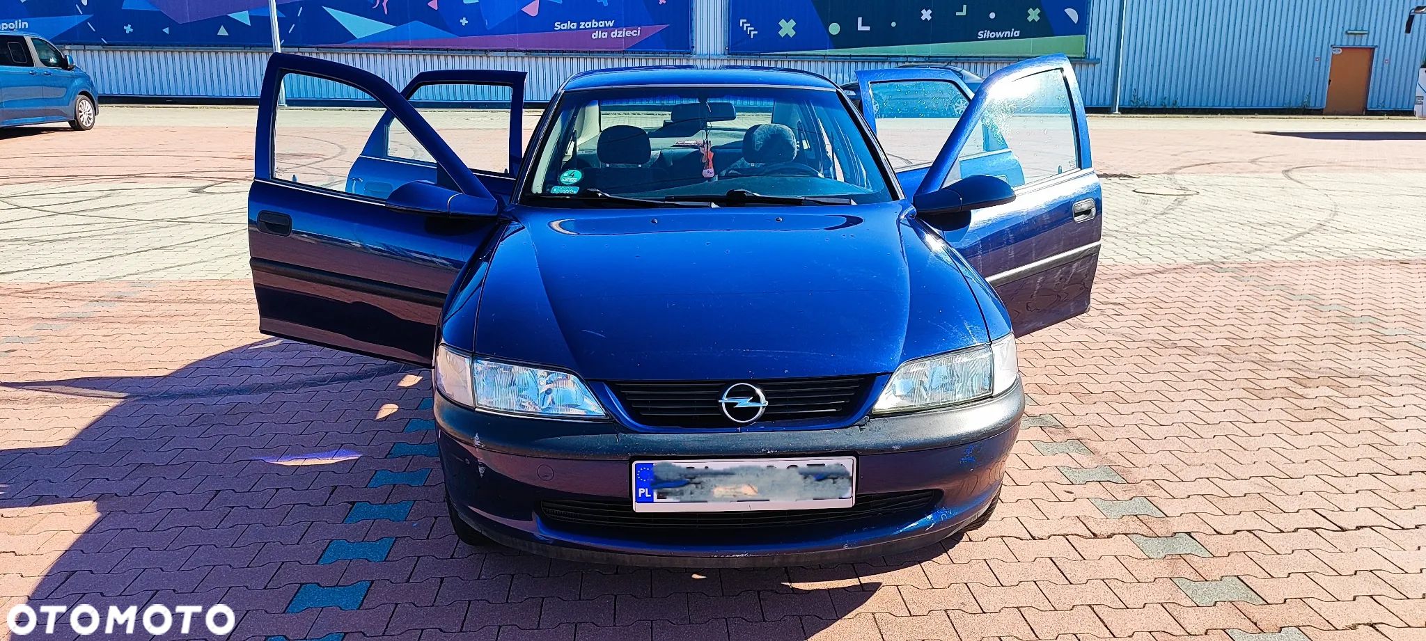 Opel Vectra 1.6 Comfort - 1