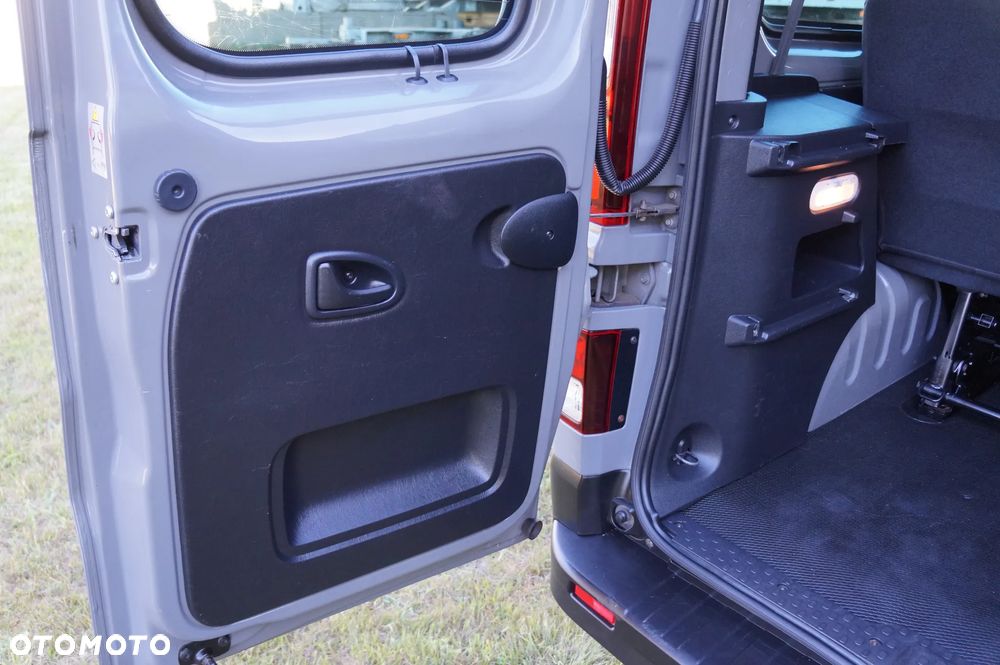 Nissan NV300 - 15