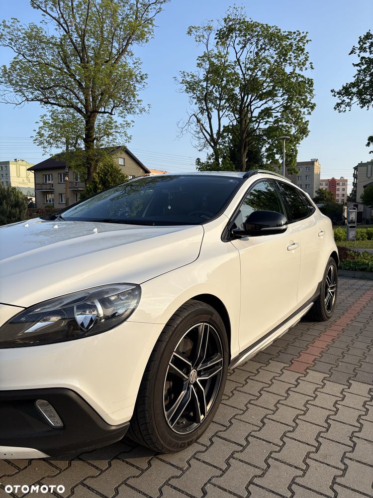 Volvo V40 Cross Country - 2