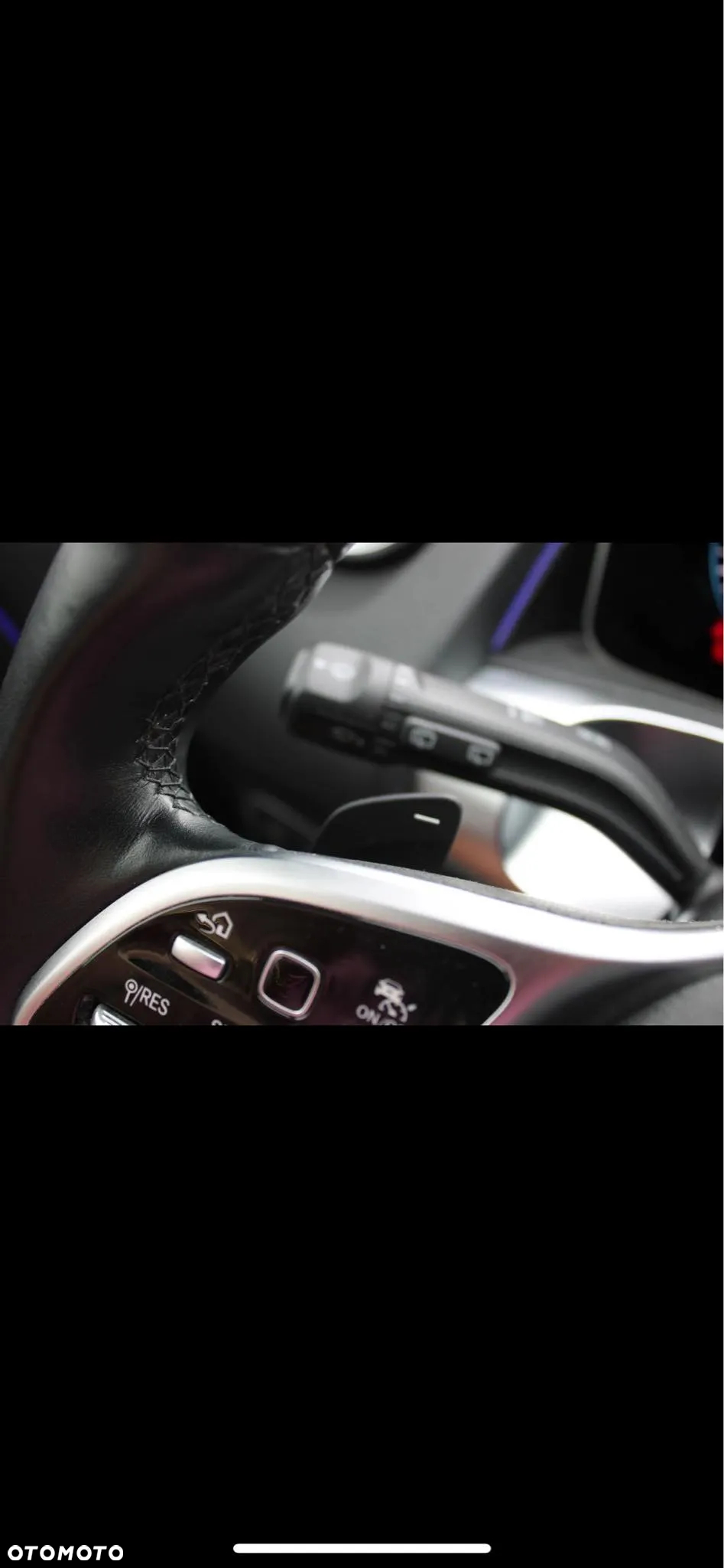 Mercedes-Benz GLB 250 4-Matic AMG Line 8G-DCT - 33