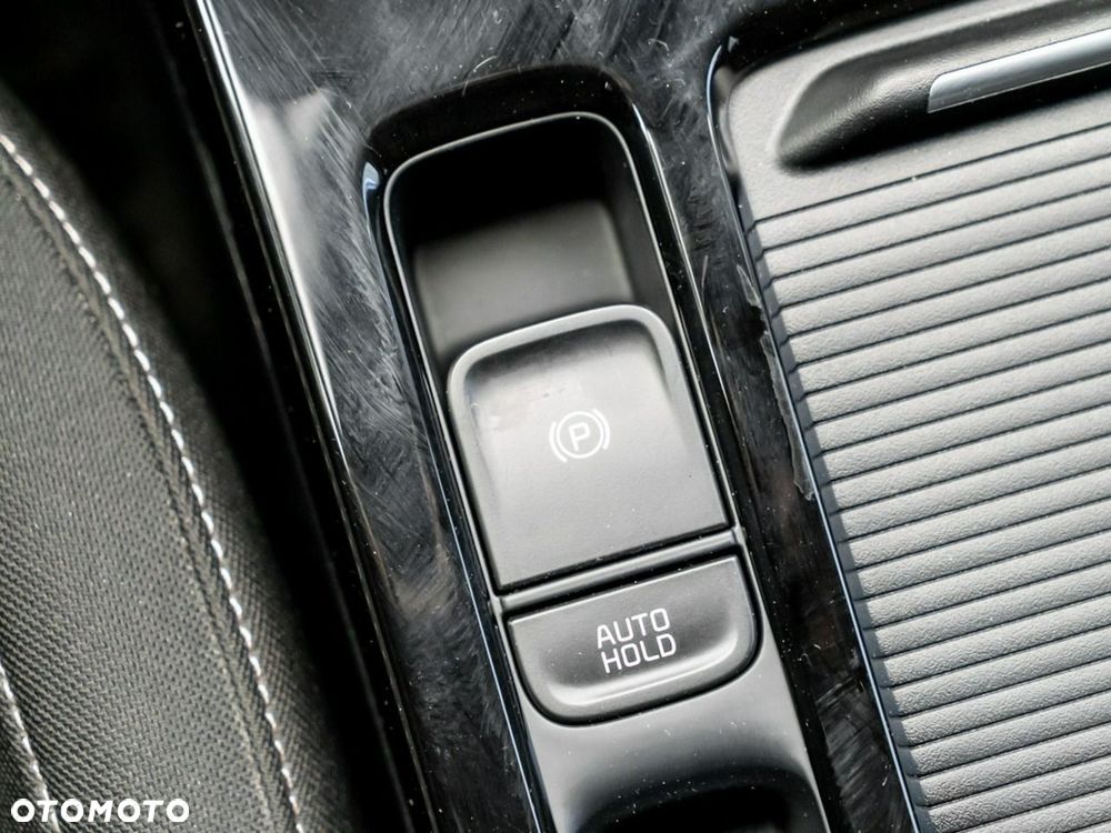 Kia Ceed 1.6 GDI PHEV L DCT - 18