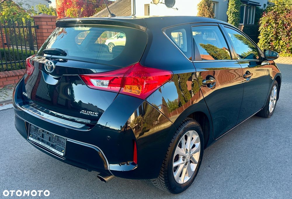 Toyota Auris - 10