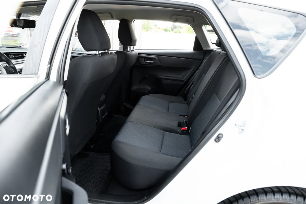 Toyota Auris 1.33 Dual-VVT-i Comfort - 19