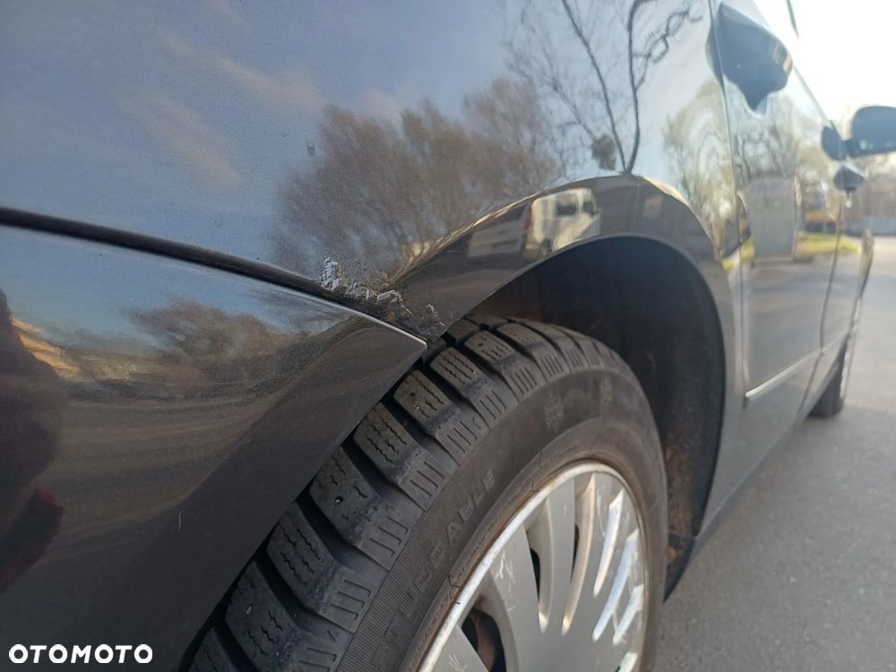 Volkswagen Passat - 16