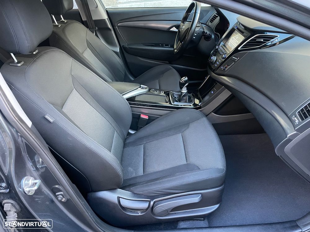 Hyundai i40 SW 1.7 CRDi Blue Classic - 17