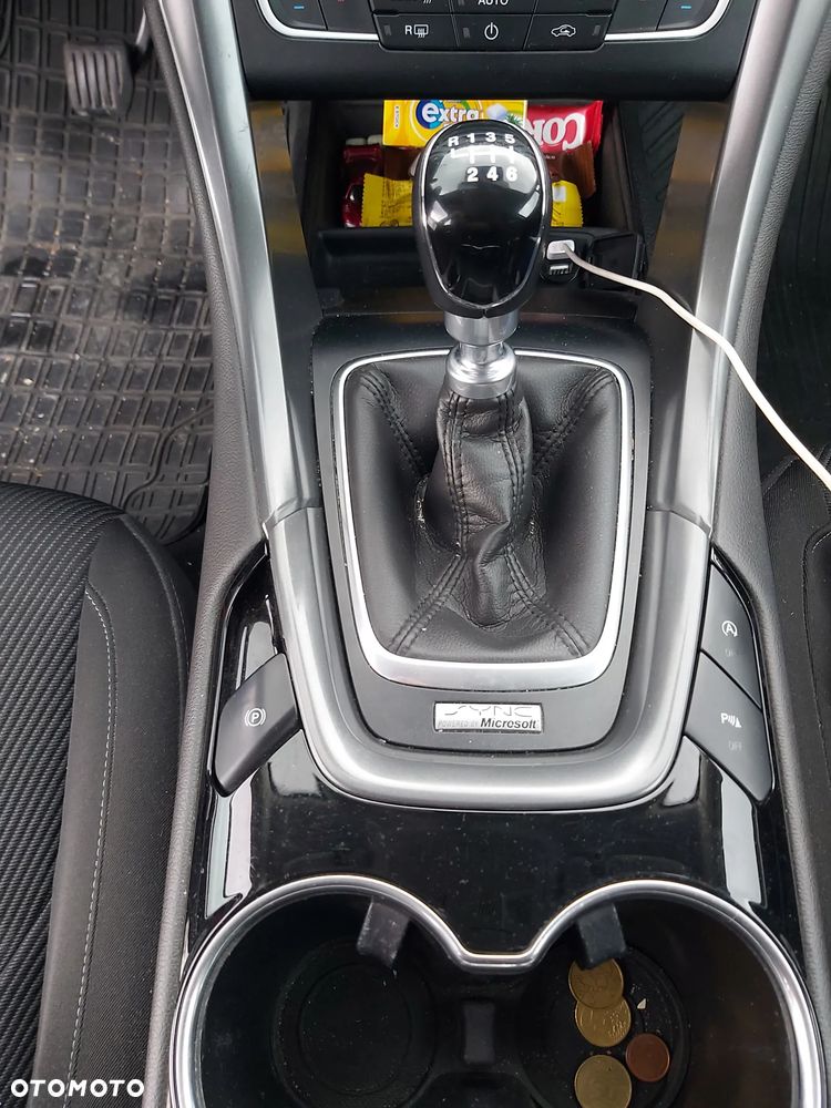 Ford Mondeo - 37