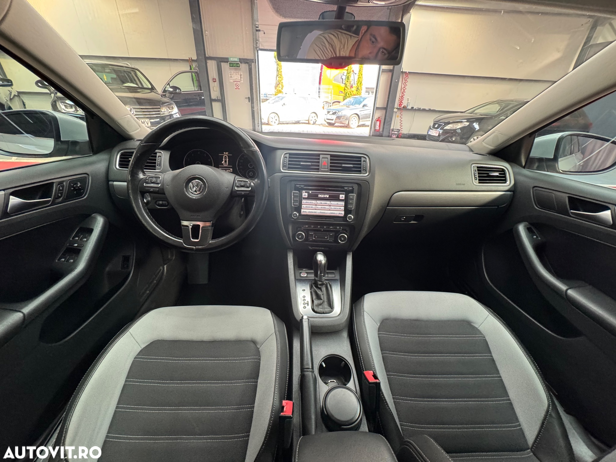 Volkswagen Jetta - 10