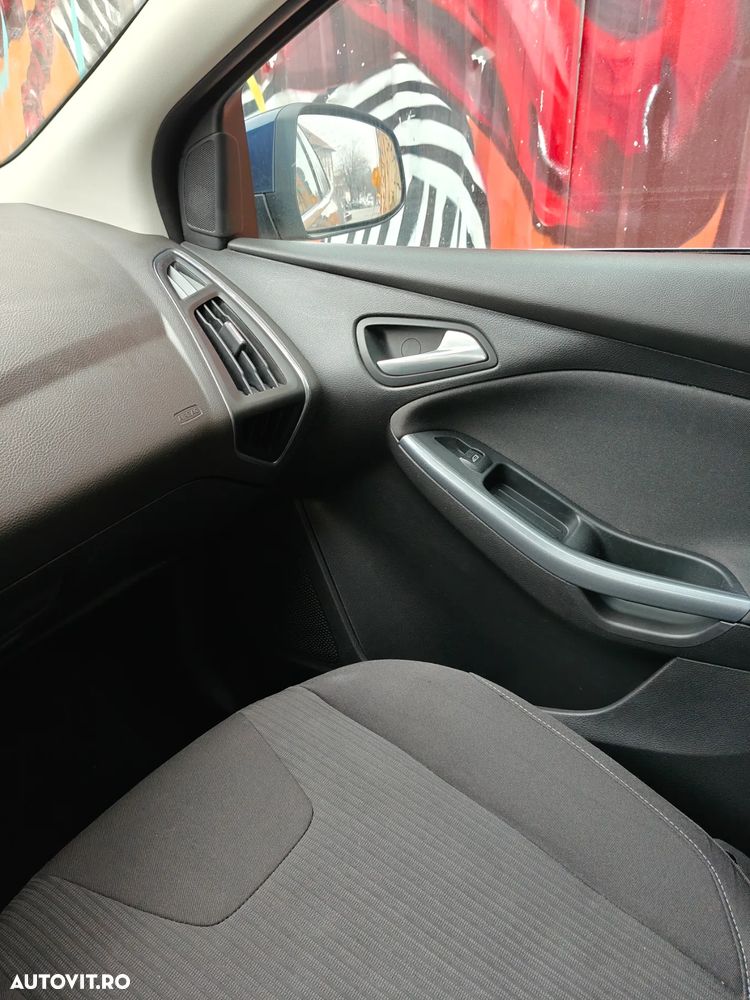 Ford Focus 1.6 TDCi DPF Start-Stopp-System Titanium - 16