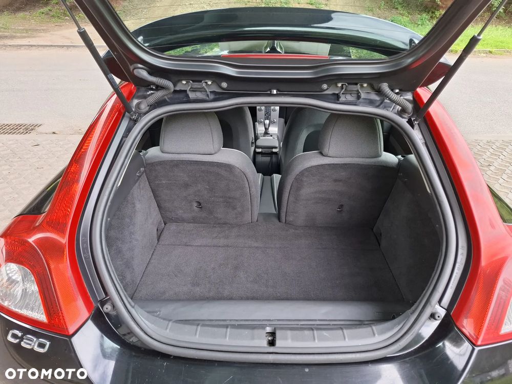 Volvo C30 1.6D - 13