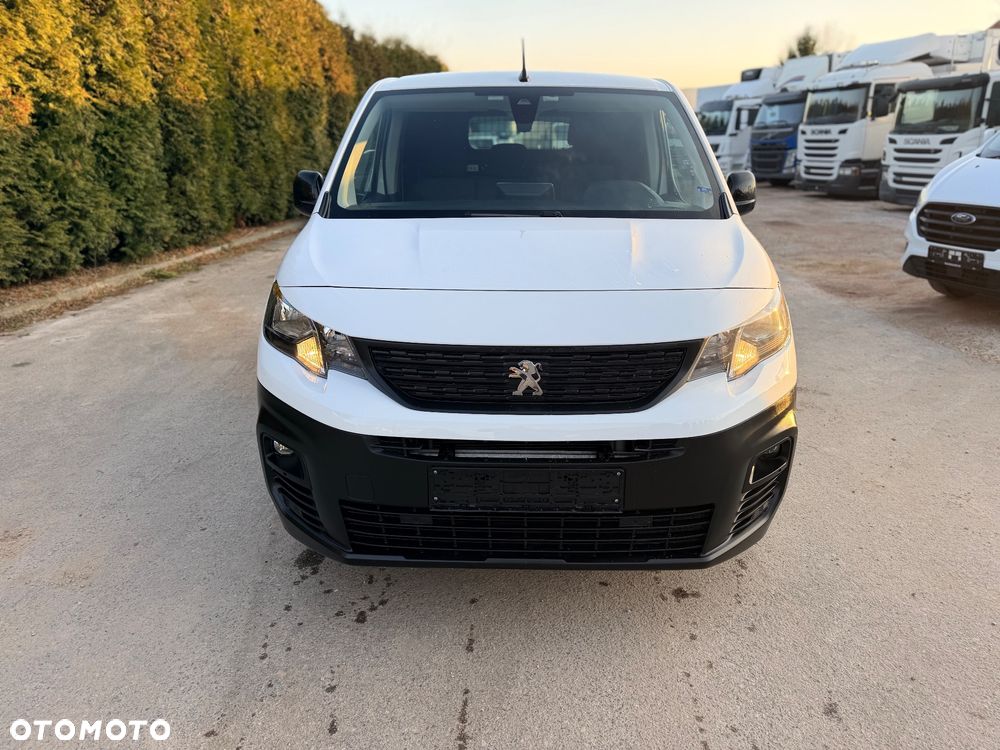 Peugeot Partner  21r 130 HK Niski przebieg 1wł ASO 5 dzwi Euro6.2/ford/opel/citroen - 3