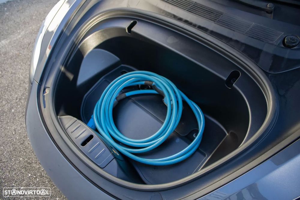 Tesla Model 3 Standard Range Plus RWD - 40