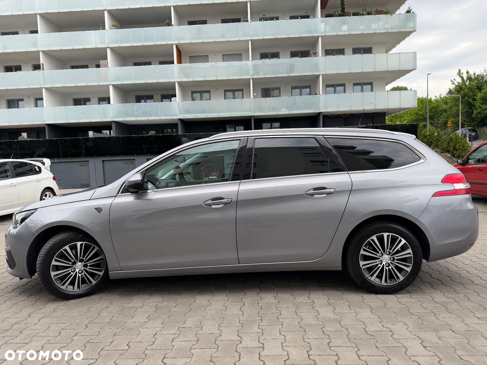 Peugeot 308 - 8