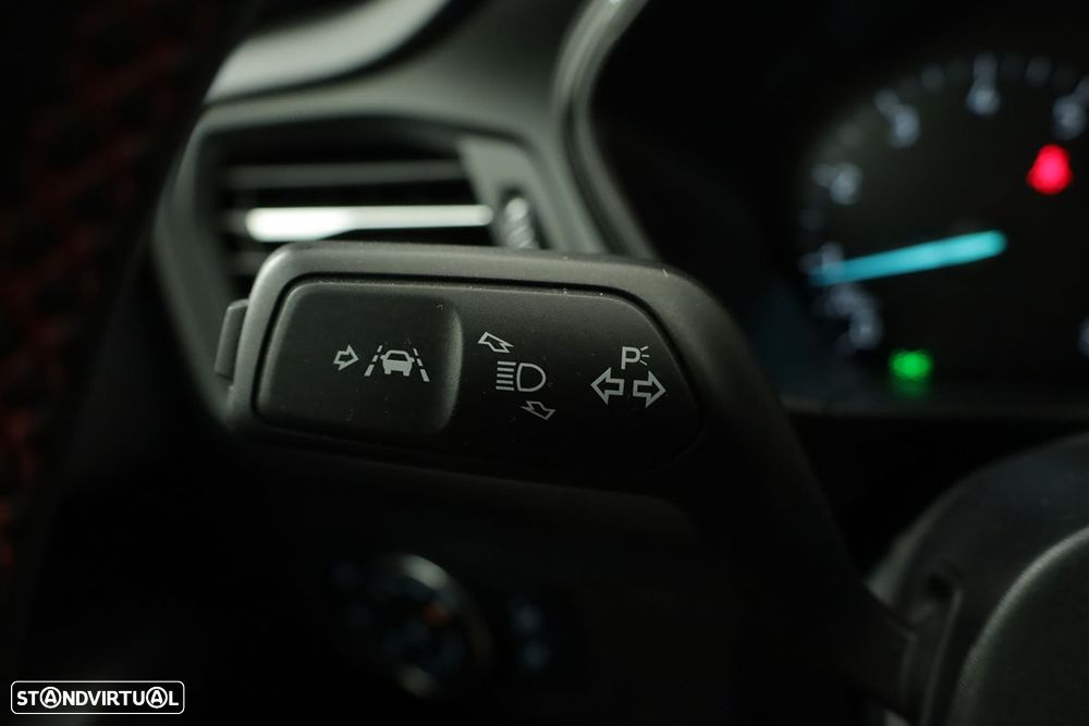 Ford Focus SW 1.0 EcoBoost MHEV ST-Line Aut. - 17