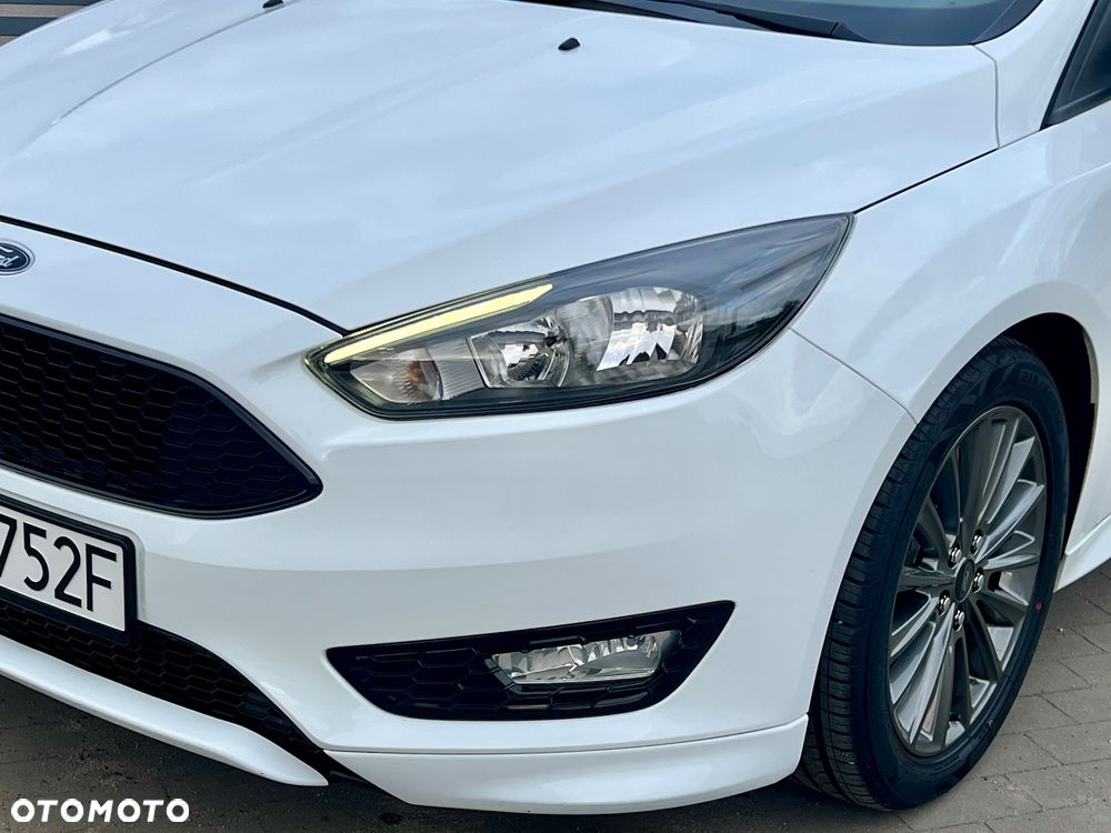 Ford Focus 1.0 EcoBoost Start-Stopp-System ST-LINE DESIGN - 7