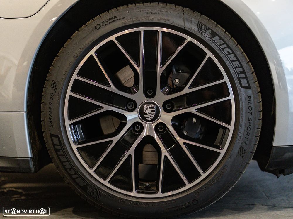 Porsche Taycan Sport Turismo bateria Performance Plus - 11