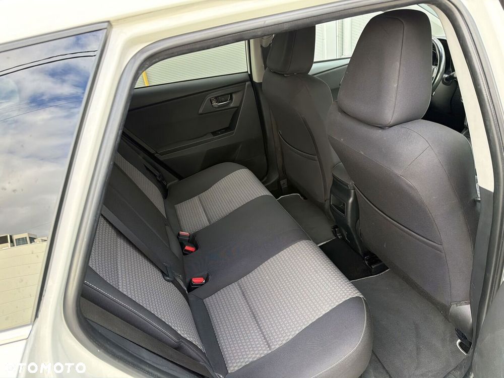 Toyota Auris - 10