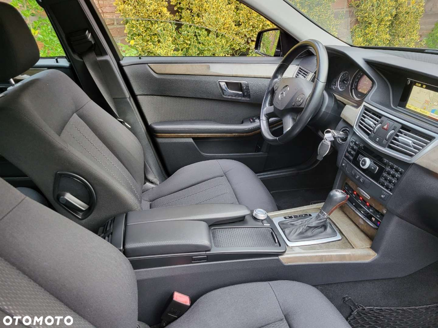 Mercedes-Benz Klasa E - 28