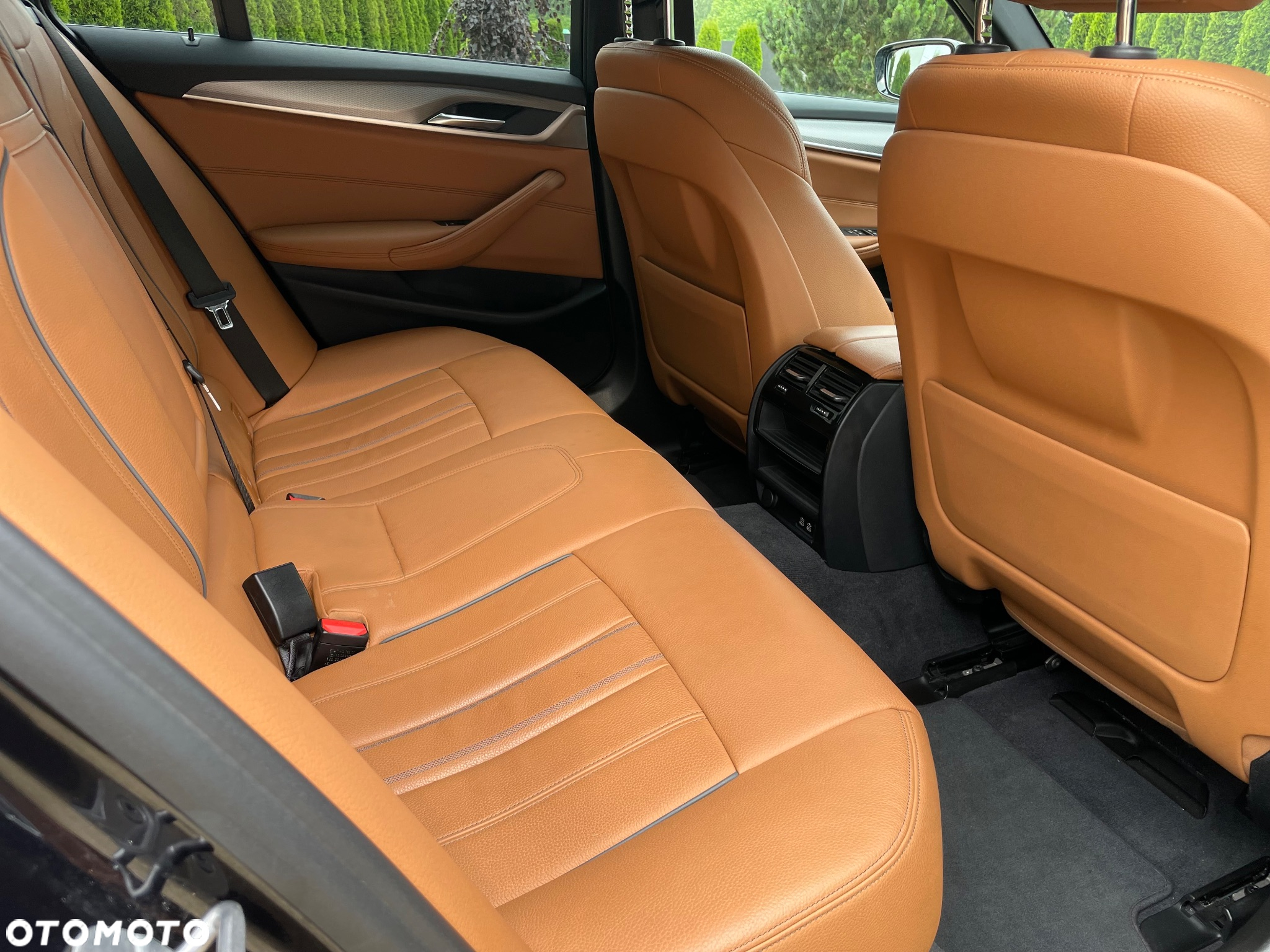 BMW Seria 5 518d M Sport - 12