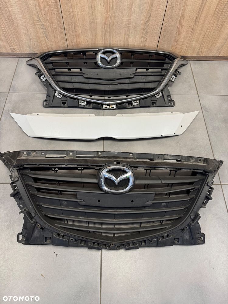 Mazda 3 III 15- atrapa przód grill - 4