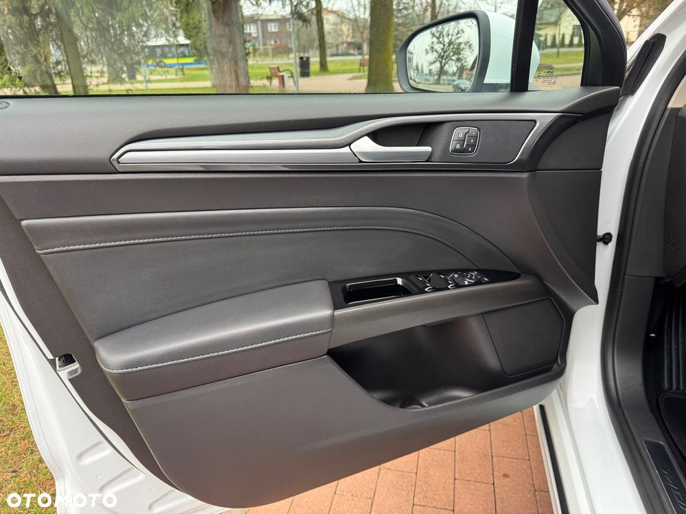 Ford Mondeo 2.0 TDCi Titanium PowerShift - 15