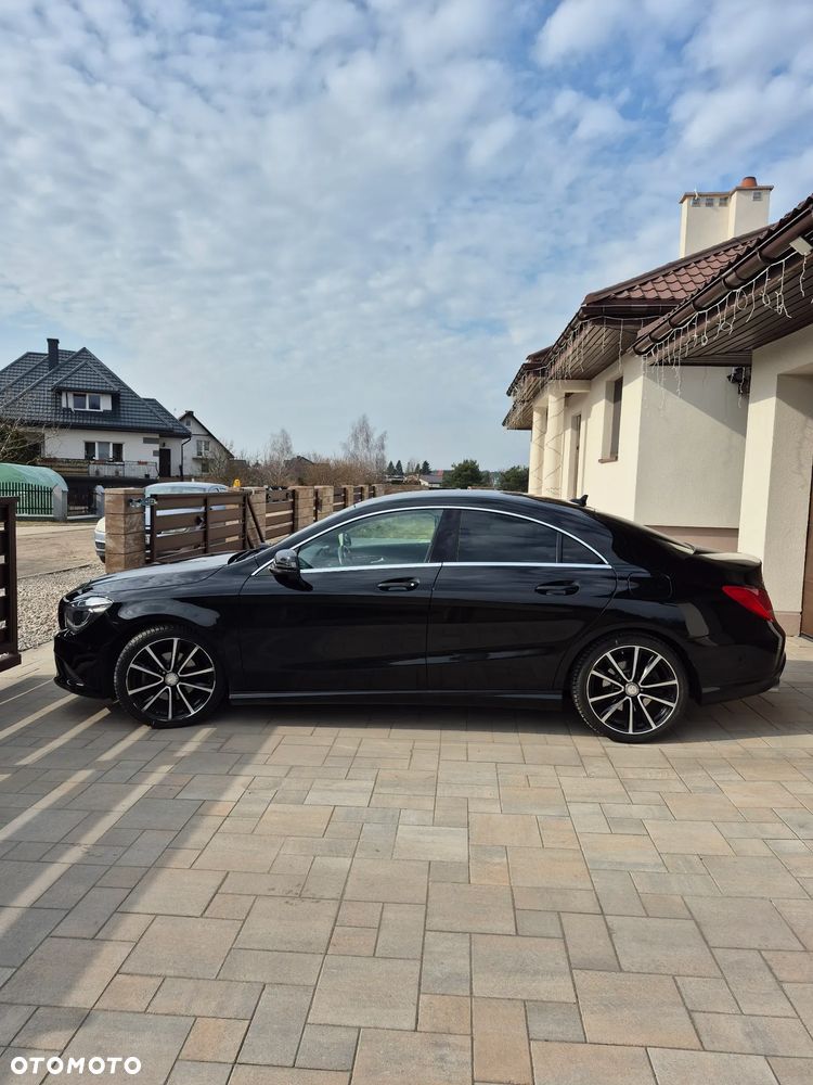 Mercedes-Benz CLA 180 Urban - 10