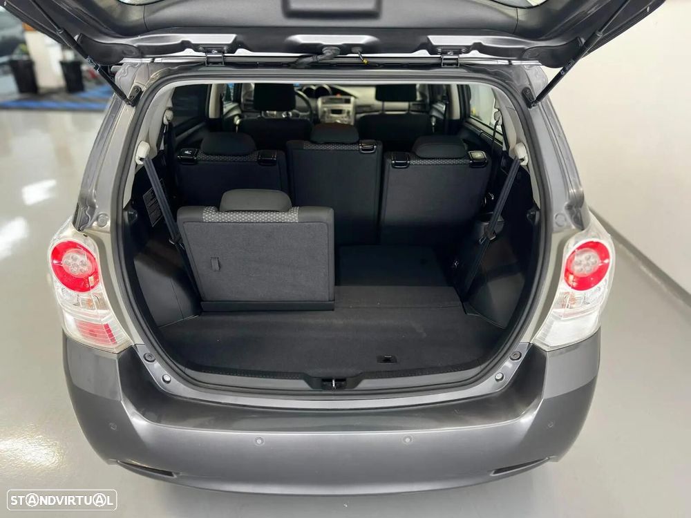 Toyota Verso 2.0 D-4D Energy - 12