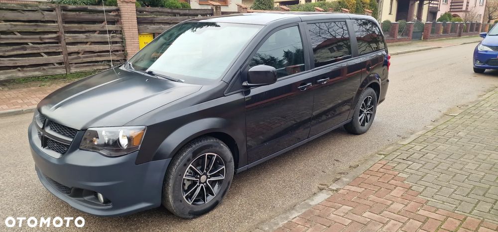 Dodge Grand Caravan - 8