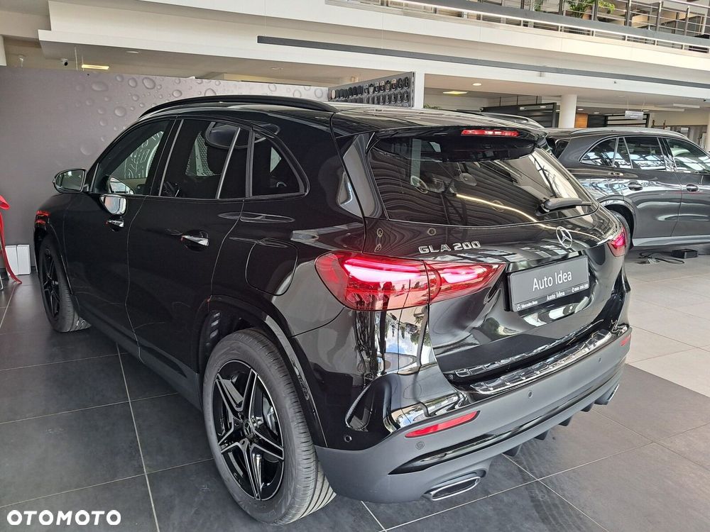 Mercedes-Benz GLA - 26