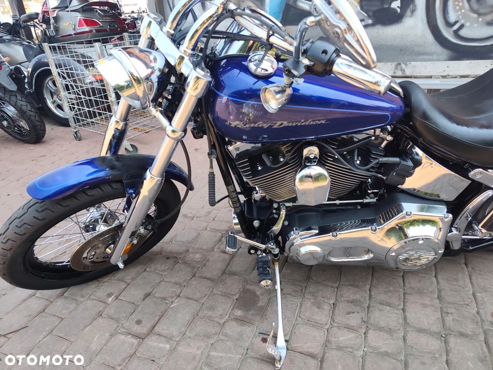 Harley-Davidson Dyna Street Bob - 9
