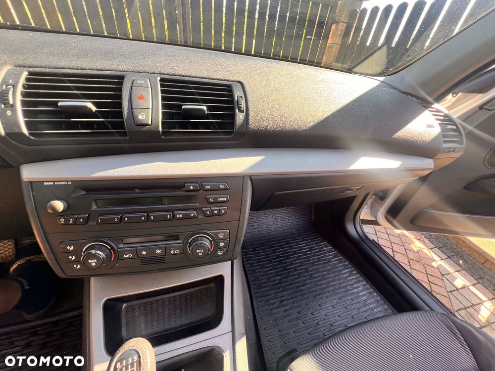 BMW Seria 1 118d - 19