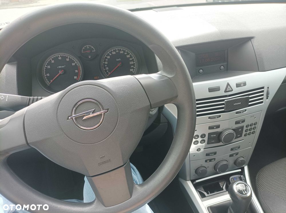 Opel Astra - 4